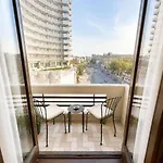 Apartment Square *