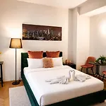Apartment Square *
