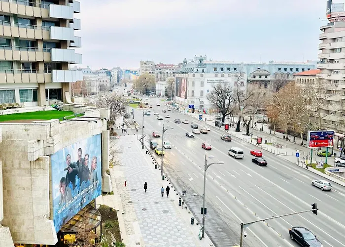 Square Apartment Bucharest